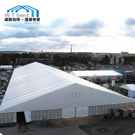 as barracas exteriores da exposição 40x60 com PVC muram 2000 pessoas da capacidade